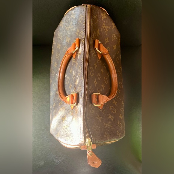 Auth Louis Vuitton Monogram Speedy 30 with Lock and Key - Picture 6 of 15